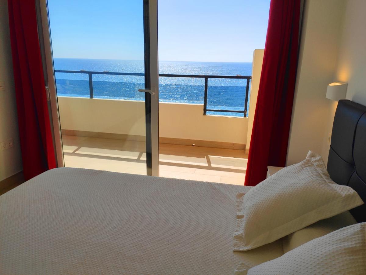 Beachfront -- New Luxury Apartment -- 1ª Linea Playa -- Fuengirola City Center -- Private Parking -- Panoramic Sea Views -- エクステリア 写真
