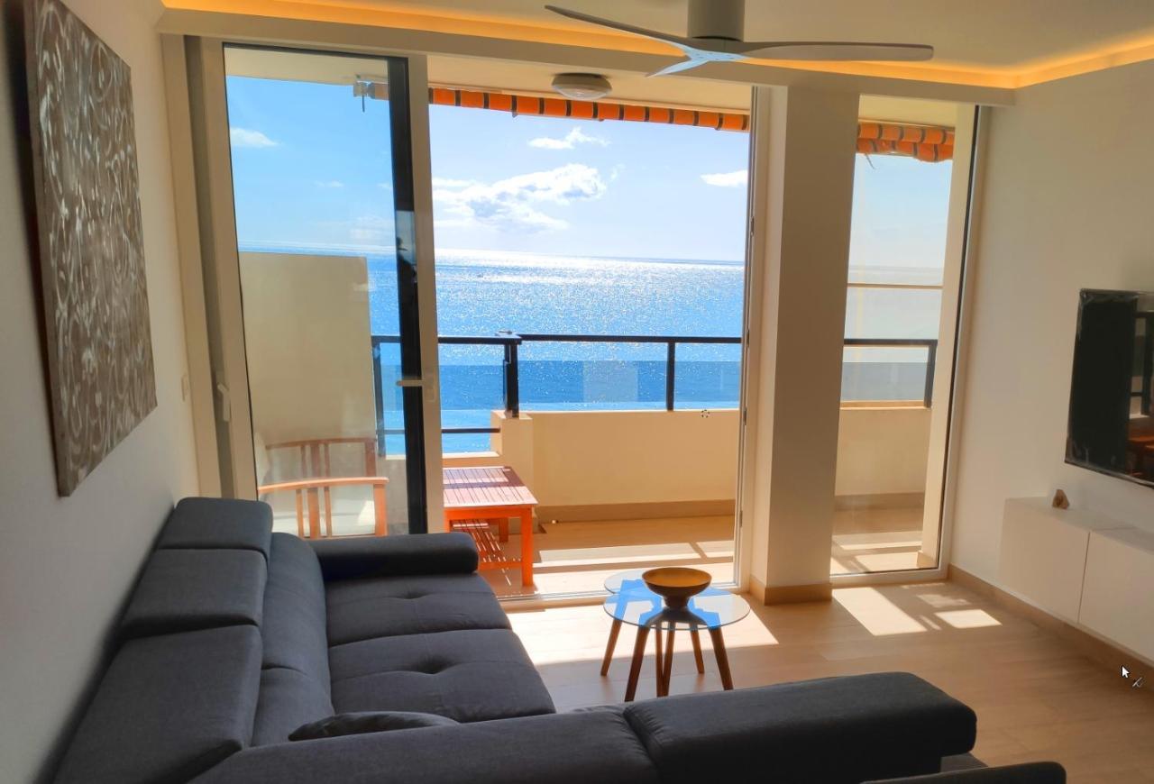 Beachfront -- New Luxury Apartment -- 1ª Linea Playa -- Fuengirola City Center -- Private Parking -- Panoramic Sea Views -- エクステリア 写真