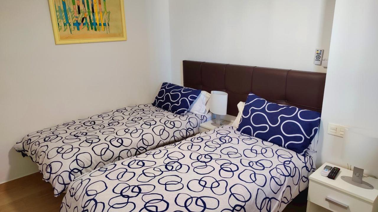 Beachfront -- New Luxury Apartment -- 1ª Linea Playa -- Fuengirola City Center -- Private Parking -- Panoramic Sea Views -- エクステリア 写真
